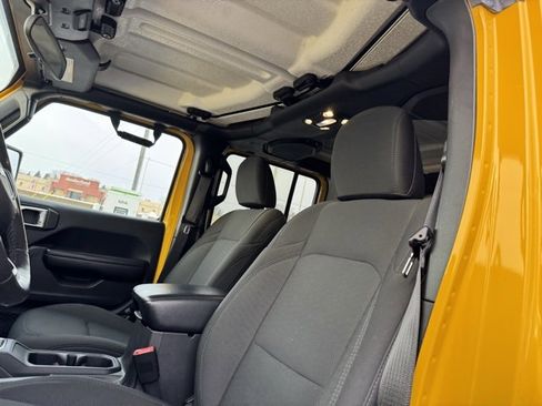 Used 2019 Jeep Wrangler Unlimited Sport S image 9