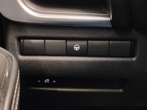 Used 2023 Nissan Rogue SV FWD image 24
