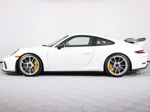Used 2018 Porsche 911 GT3 image 9