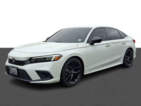 Used 2023 Honda Civic Sport image 3