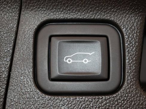 Used 2023 GMC Acadia AT4 w/ Trailering Package AWD/4WD image 16