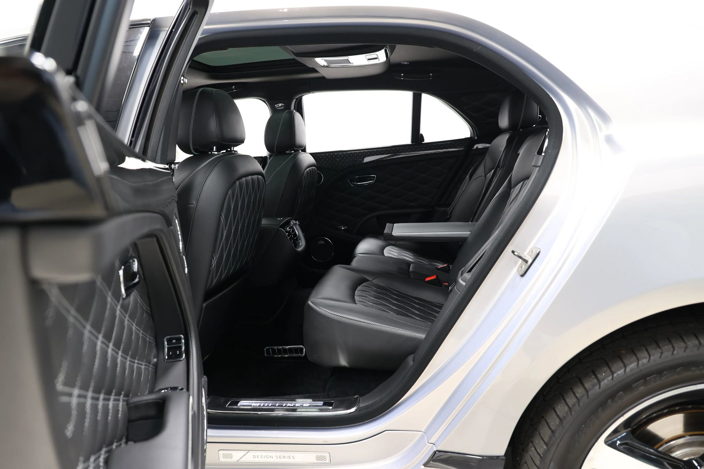 Used 2018 Bentley Mulsanne RWD image 61