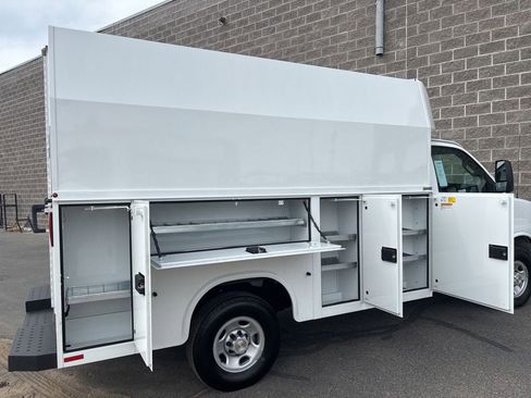 New 2025 Chevrolet Express 3500 w/ Power Convenience Package image 19