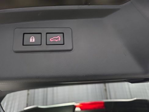 Used 2023 Subaru Outback Limited image 8