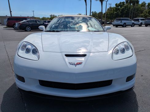 Used 2010 Chevrolet Corvette Grand Sport w/ Preferred Equipment Group image 9
