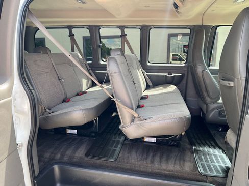 Used 2016 Chevrolet Express 2500 LT w/ LT Preferred Equipment Group RWD image 12