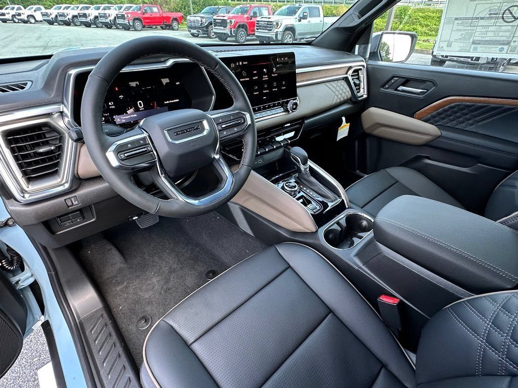 New 2026 GMC Canyon Denali AWD/4WD image 17