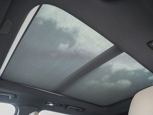 New 2026 Volvo XC90 T8 Plus w/ Protection Package Premier image 32