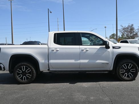 Used 2020 GMC Sierra 1500 AT4 w/ AT4 Premium Package image 16