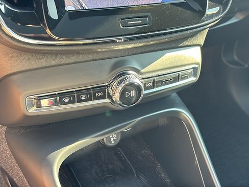 Certified 2023 Volvo C40 P8 Recharge Plus w/ Climate Package AWD/4WD image 19