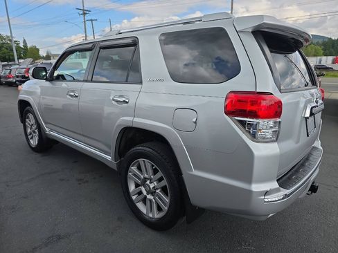 Used 2011 Toyota 4Runner Limited AWD/4WD image 5
