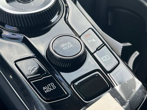 New 2025 Kia Sportage LX FWD image 28