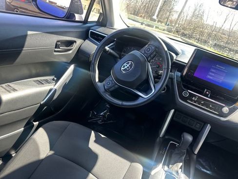 Used 2023 Toyota Corolla Cross LE w/ Moonroof Package AWD/4WD image 22