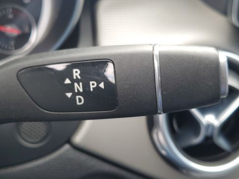 Used 2018 Mercedes-Benz GLA 250 image 26