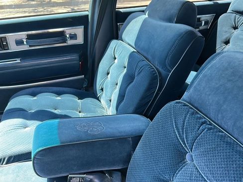 Used 1990 Oldsmobile 88 Royale Brougham image 34