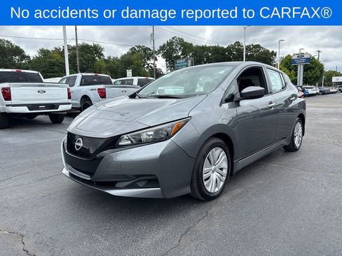 Used 2023 Nissan Leaf S image 2