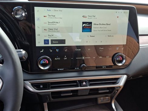 Used 2025 Lexus RX 350 AWD image 17