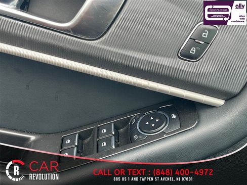 Used 2025 Ford Explorer ST-Line w/ ST-Line Street Pack AWD/4WD image 26