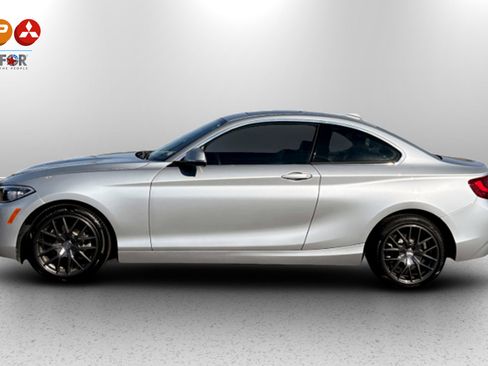 Used 2017 BMW 230i Coupe image 2