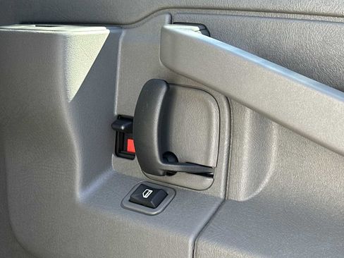 New 2025 Chevrolet Express 2500 w/ Enhanced Convenience Package image 19