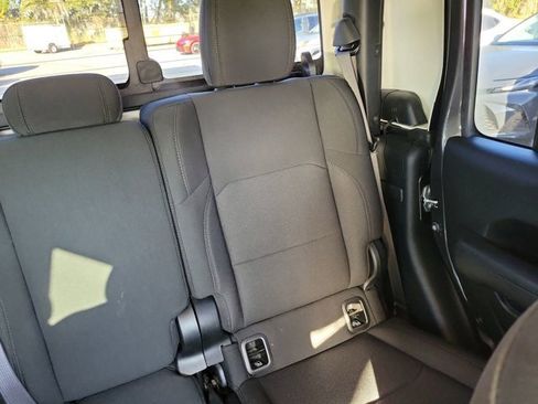 Used 2023 Jeep Gladiator Sport image 6