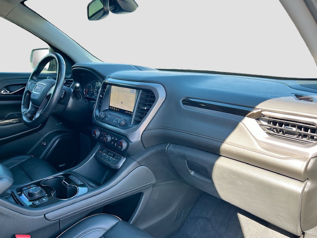 Used 2022 GMC Acadia AT4 w/ Technology Package AWD/4WD image 32