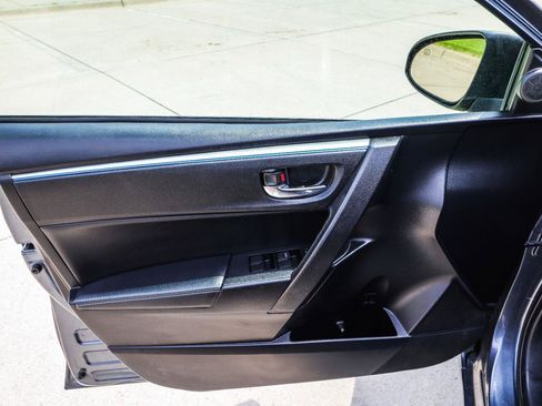 Used 2014 Toyota Corolla S FWD image 31