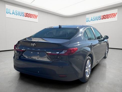 Used 2025 Toyota Camry LE FWD image 3