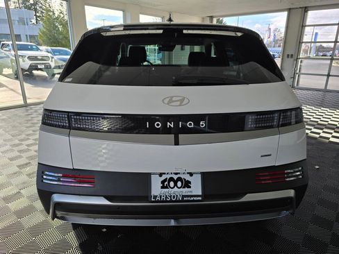 New 2026 Hyundai Ioniq 5 SEL image 5