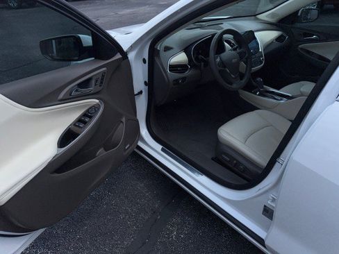 Used 2020 Chevrolet Malibu Premier w/ LPO, Floor Liner Package FWD image 14