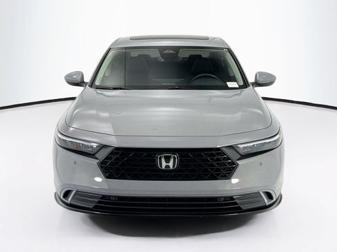 Used 2025 Honda Accord EX-L image 2