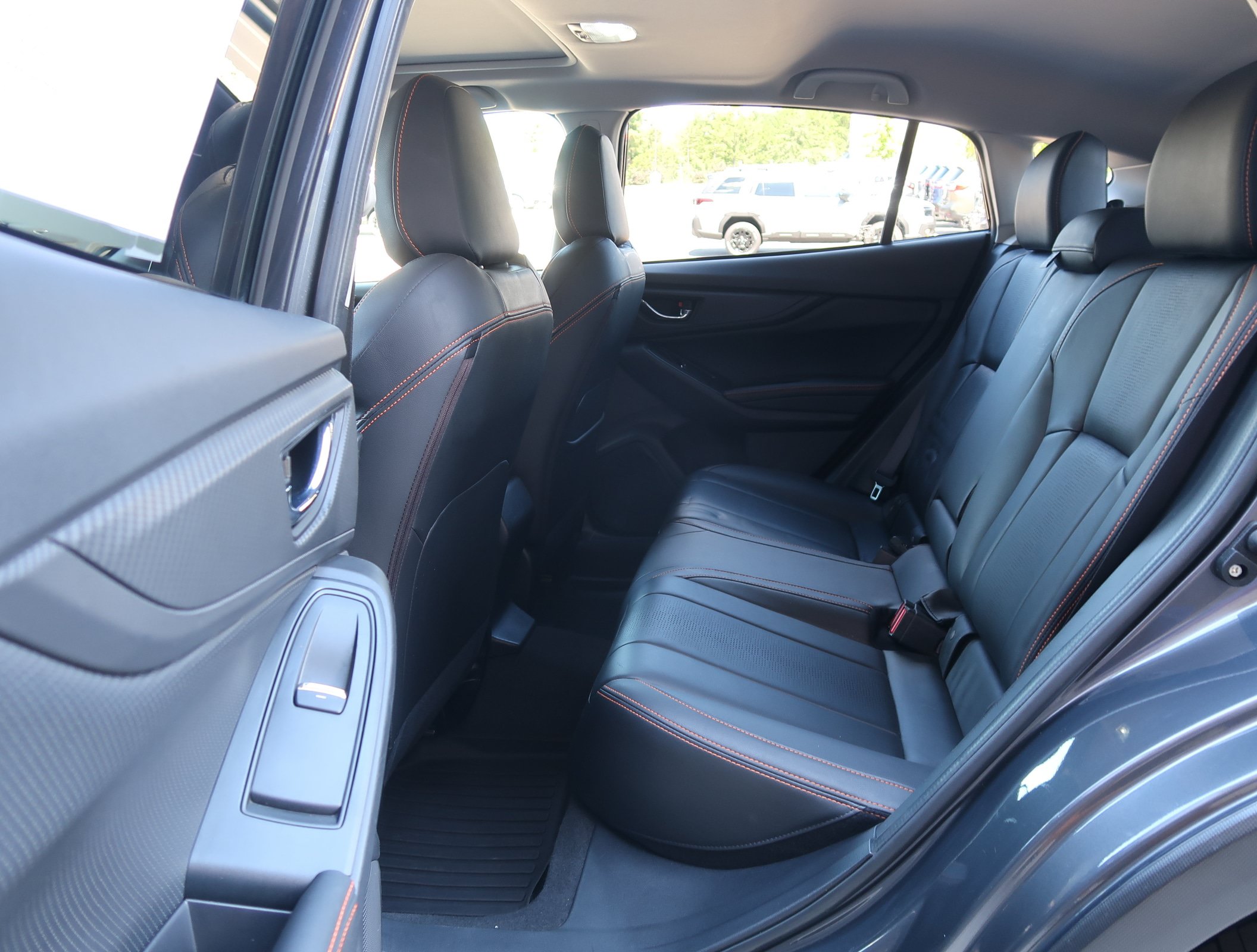 Used 2020 Subaru Crosstrek 2.0i Limited w/ Moonroof Package w/Navigation AWD/4WD image 32