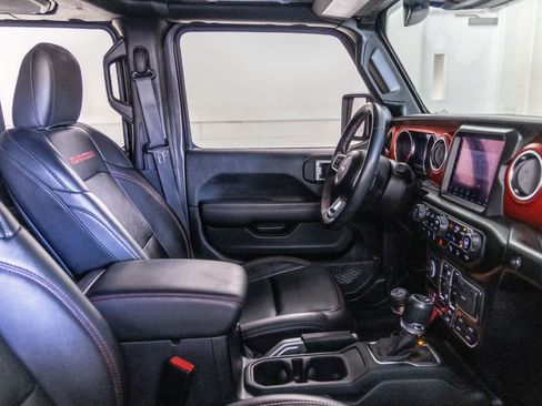 Used 2021 Jeep Wrangler Unlimited Rubicon AWD/4WD image 34