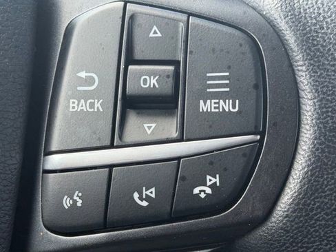 Used 2020 Ford Explorer XLT w/ Equipment Group 202A AWD/4WD image 18
