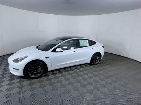 Used 2023 Tesla Model 3 Long Range image 4