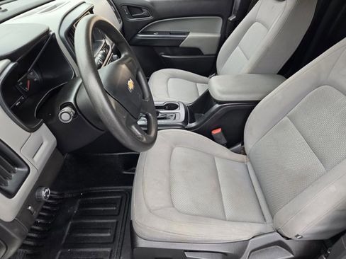 Used 2018 Chevrolet Colorado W/T image 13