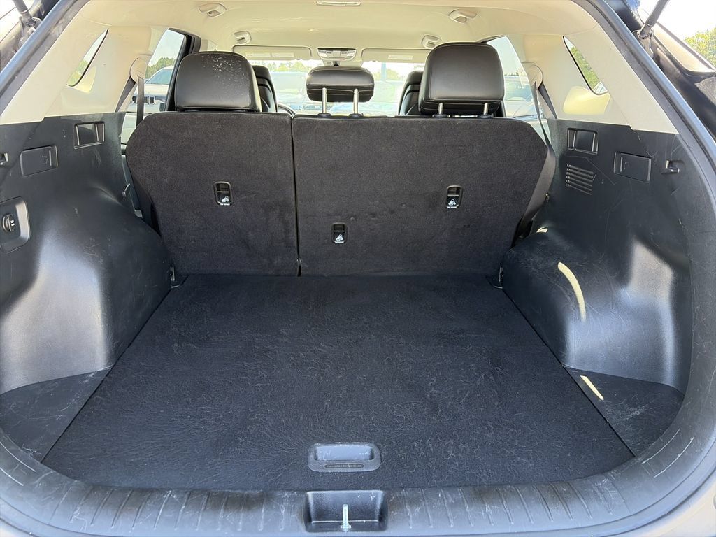 Used 2023 Kia Sportage EX AWD/4WD image 29