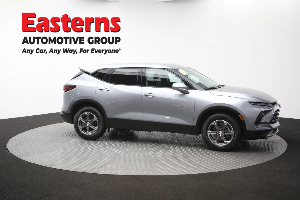 Used 2025 Chevrolet Blazer LT FWD image 51
