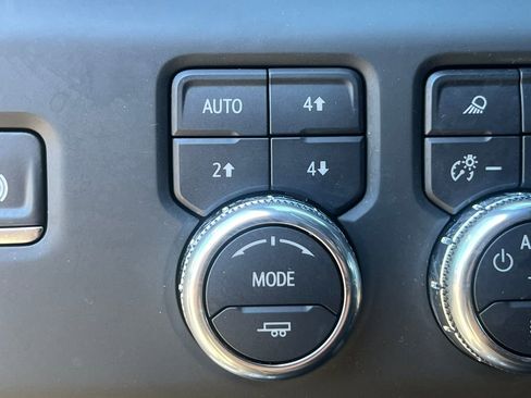 Used 2024 GMC Sierra 1500 AT4X AWD/4WD image 32