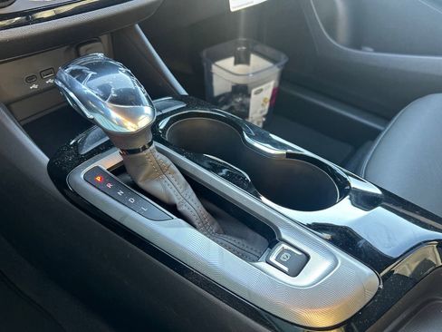 New 2026 Buick Envista Sport Touring FWD image 27