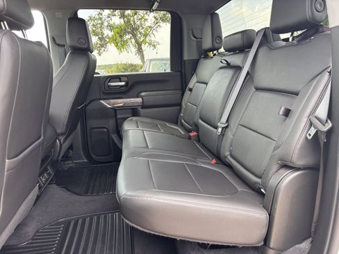 Used 2020 Chevrolet Silverado 2500 LTZ AWD/4WD image 15