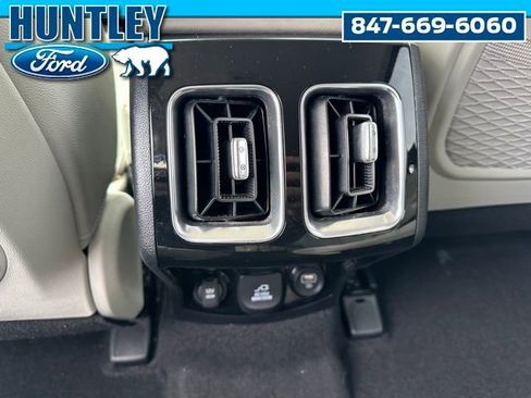 Used 2023 Kia Sorento SX Prestige AWD/4WD image 19