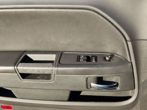 Used 2011 Dodge Challenger R/T image 26