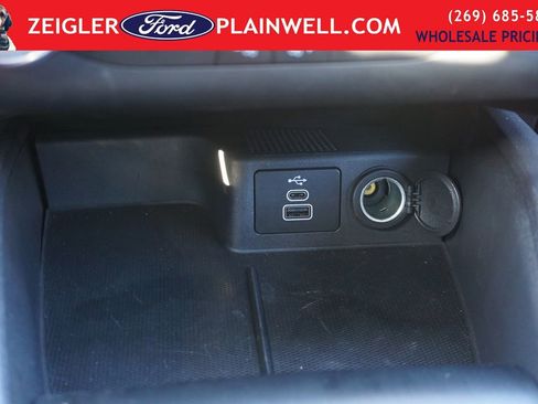 Used 2025 Ford Escape ST-Line image 20