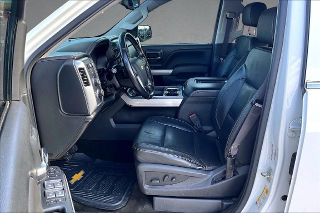 Used 2017 Chevrolet Silverado 1500 LTZ Z71 w/ LTZ Plus Package AWD/4WD image 21
