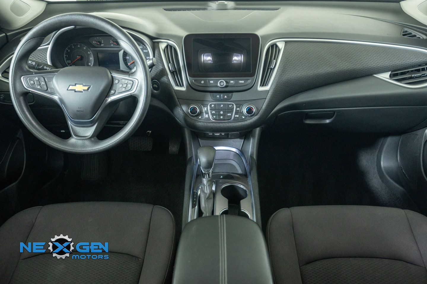 Used 2022 Chevrolet Malibu LT FWD image 30
