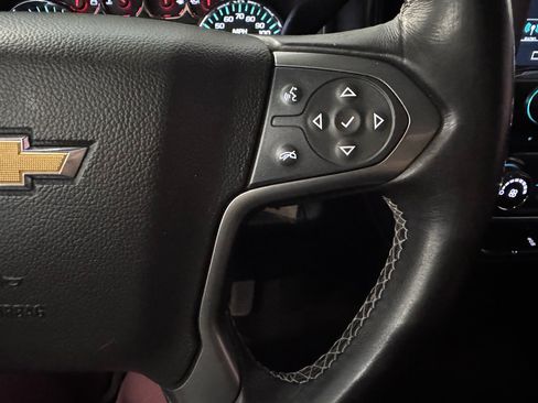 Used 2018 Chevrolet Silverado 1500 LT AWD/4WD image 23