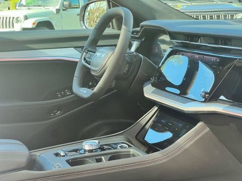 Used 2024 Jeep Wagoneer Launch Edition image 27