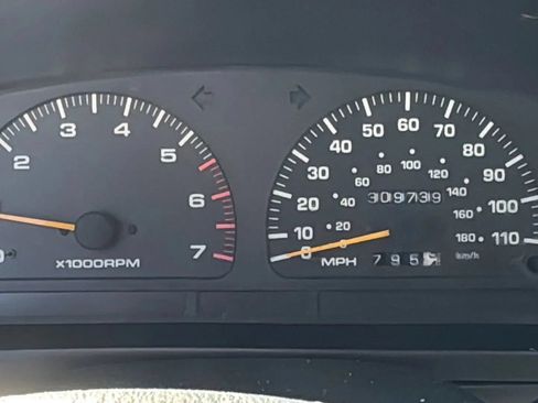 Used 1998 Toyota 4Runner SR5 w/ Preferred Equipment Group 1 AWD/4WD image 19