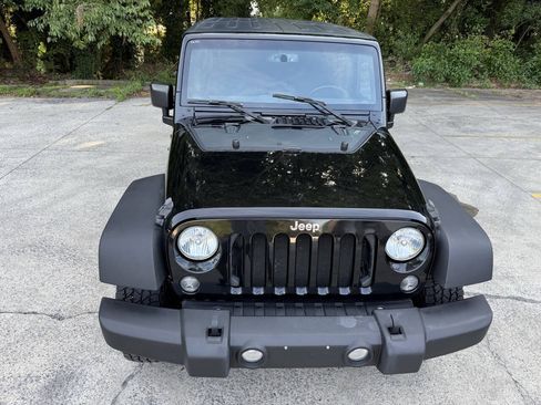 Used 2017 Jeep Wrangler Unlimited Sport w/ Quick Order Package 23S AWD/4WD image 6